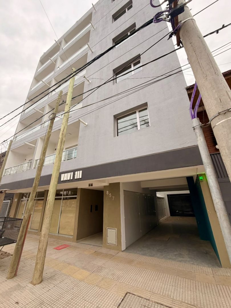 Departamento en AV ALEM 800