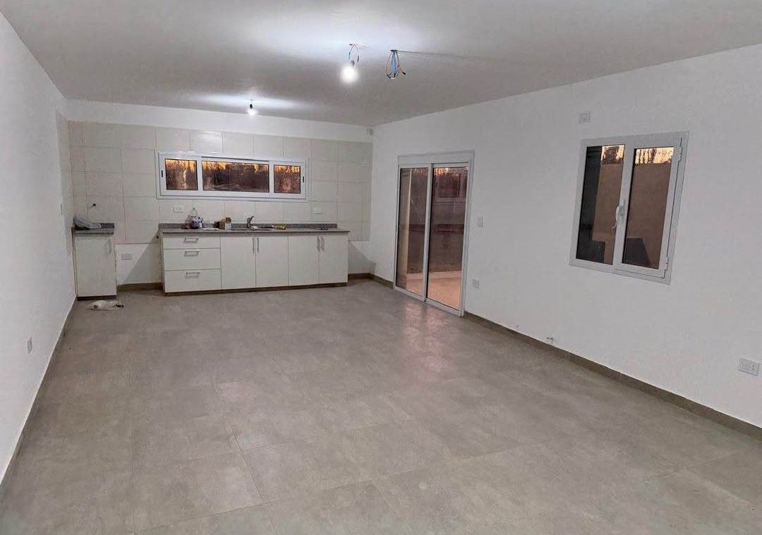 Casa en Venta en Fernandez Oro, Rio Negro - USD 148.000 | Inmoup - 6