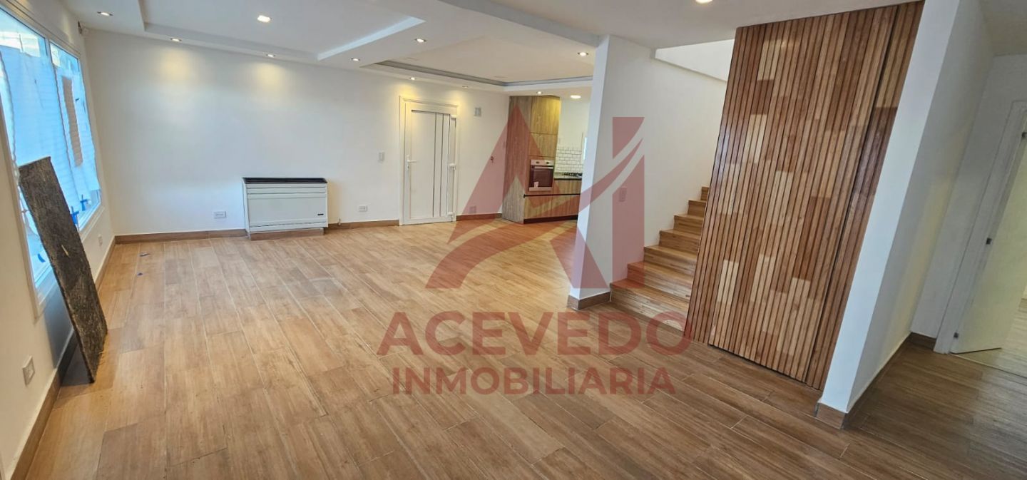 Casa en venta Altos De La Estacia 3 ambientes