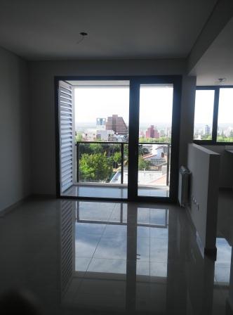 Departamento en Leloir 500