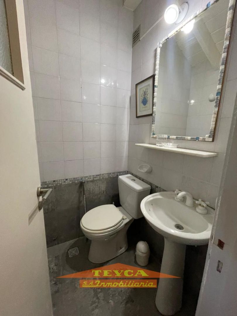 Casa en venta Lasalle 5 ambientes