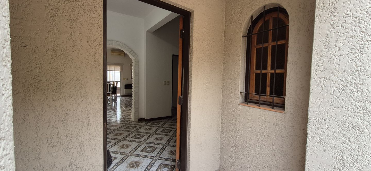 Casa en Venta en General San Martin, G.B.A. Zona Norte