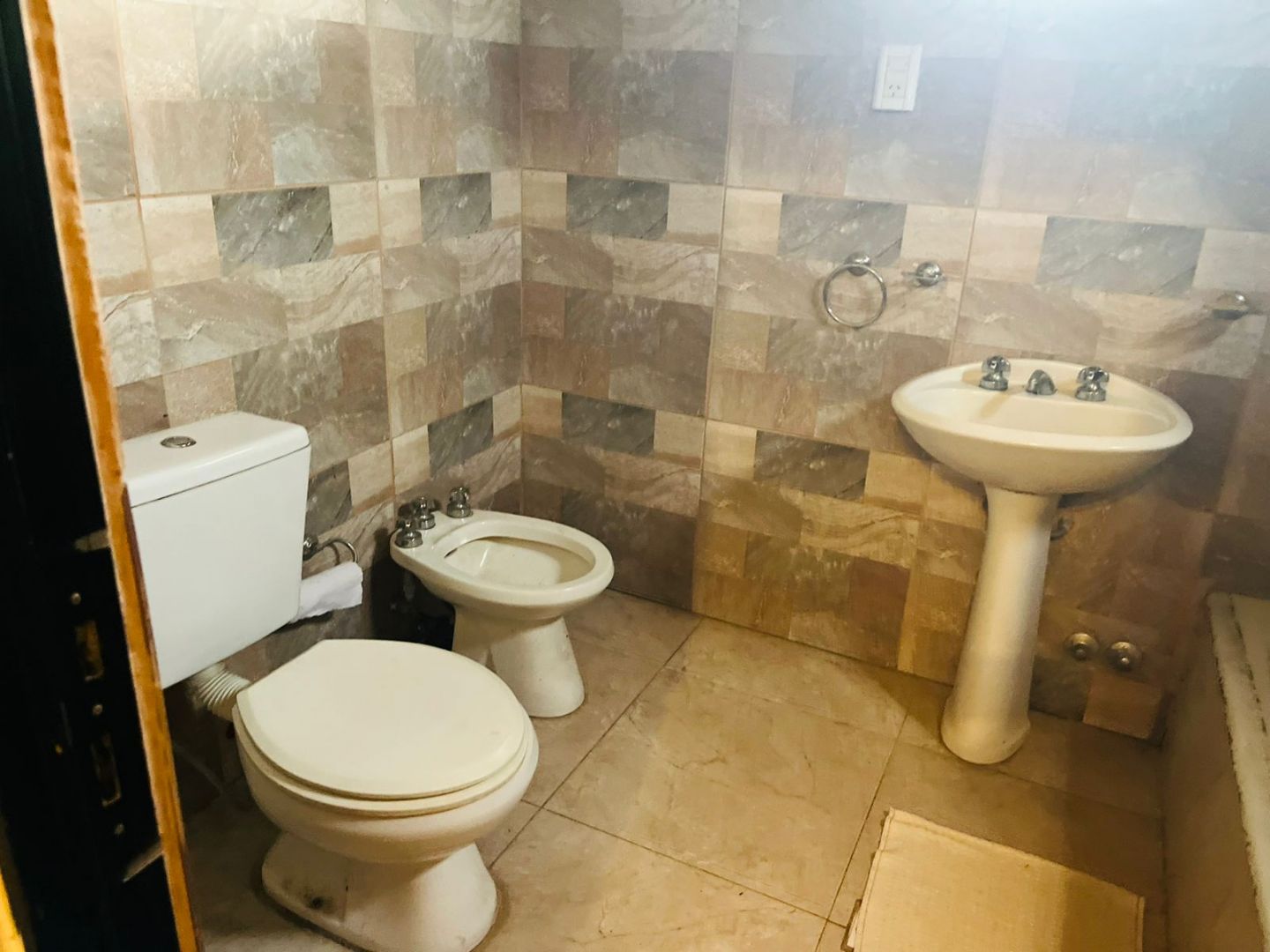 VENTA DE CASA EN Malvinas Argentinas - Grand Bourg - 16