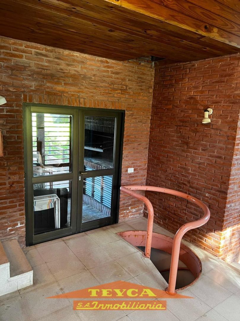 Casa en venta Lasalle 4 ambientes