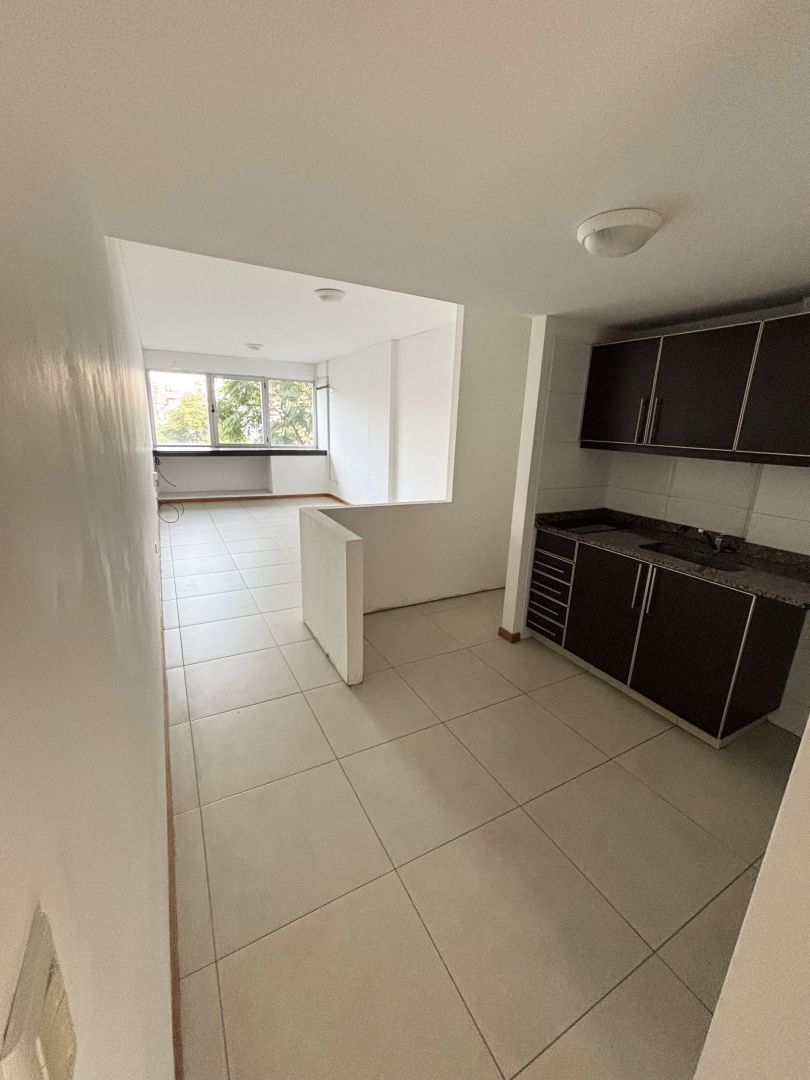 Departamento en AV. INDEPENDENCI 1300