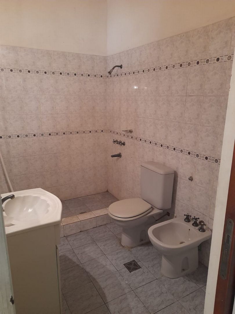 Casa Quinta en Alquiler en Ituzaingo, G.B.A. Zona Oeste