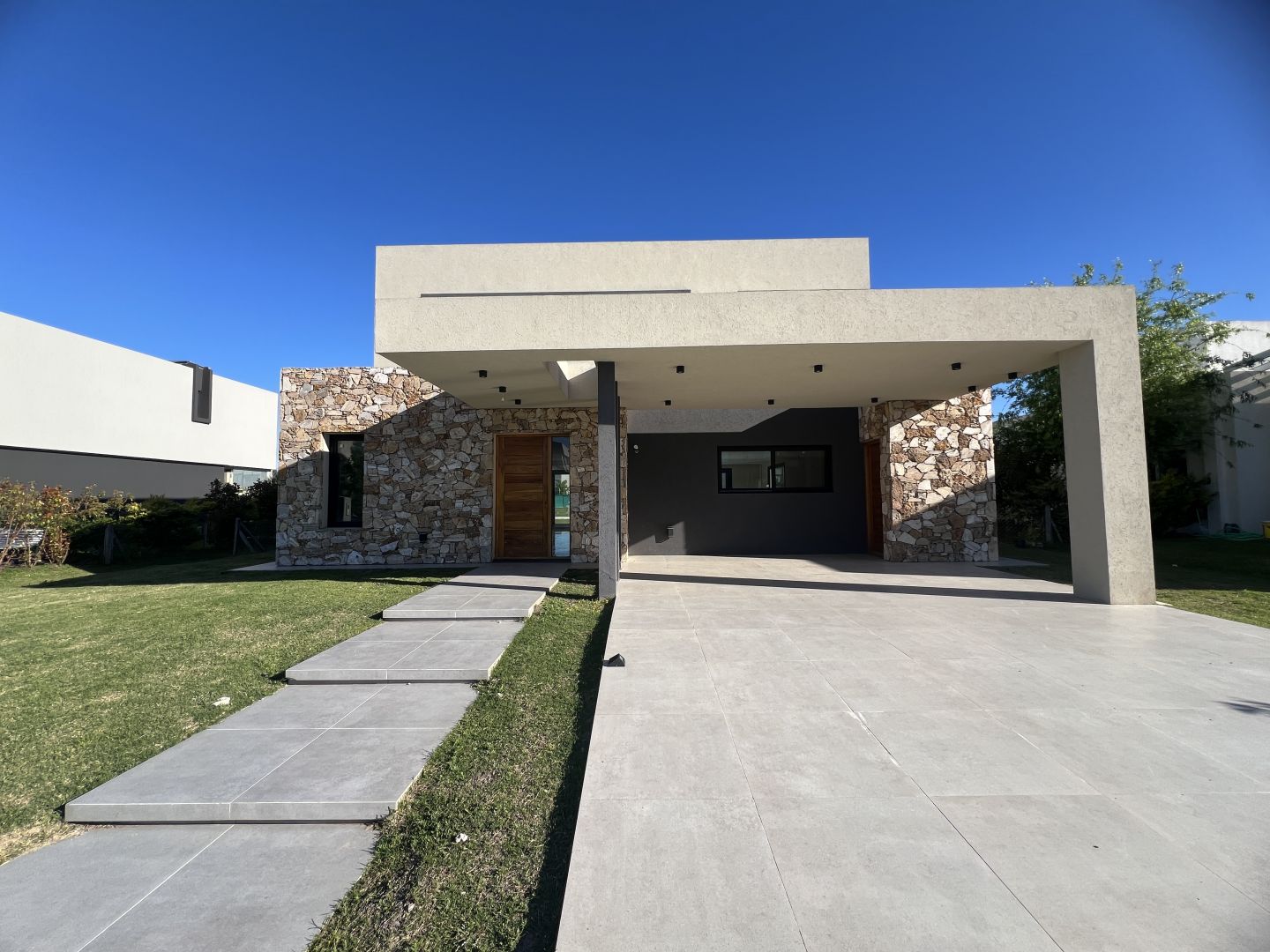 VENTA DE CASA EN Canning - Barrio Privado Terralagos - 33