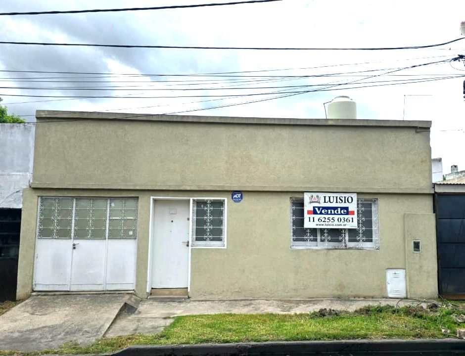 Casa en LA CRUJIA 2500