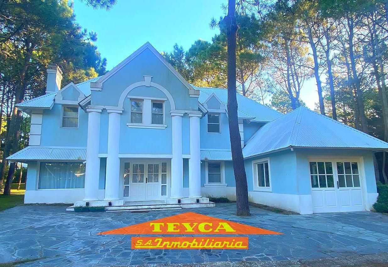 Casa en venta Pinamar Chico 5 ambientes