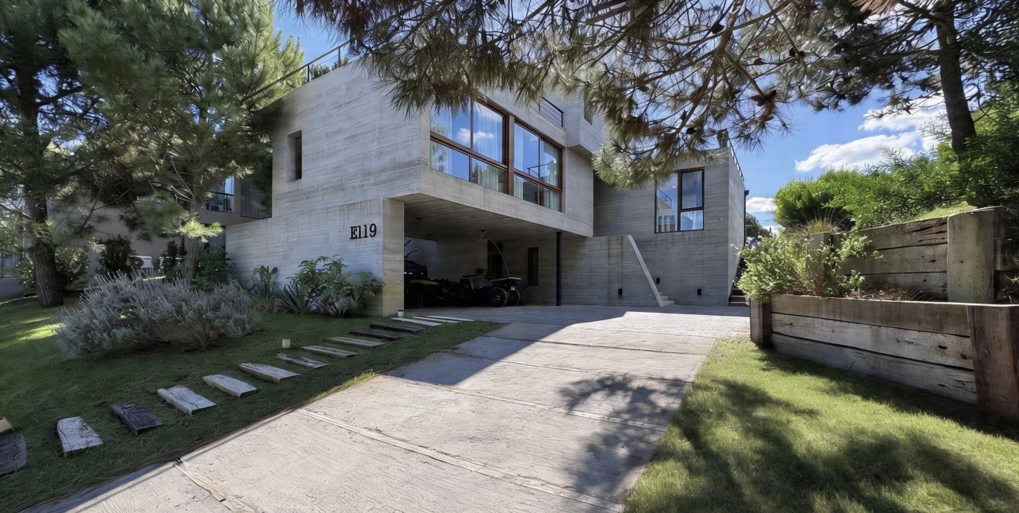 Casa en Barrio Ecuestre 5 ambientes