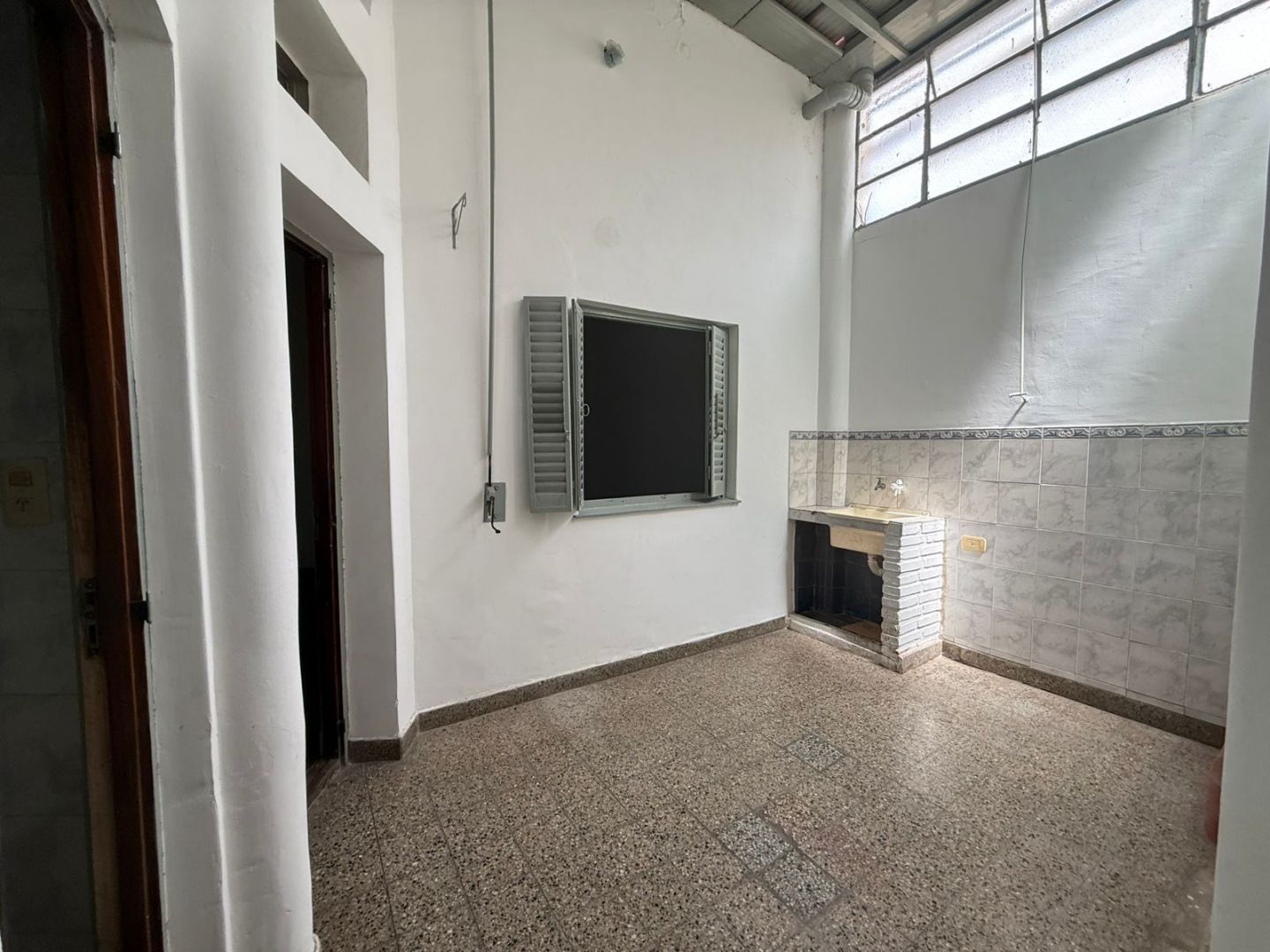 ALQUILER DE DEPARTAMENTO EN La Matanza - Lomas del Mirador - 4