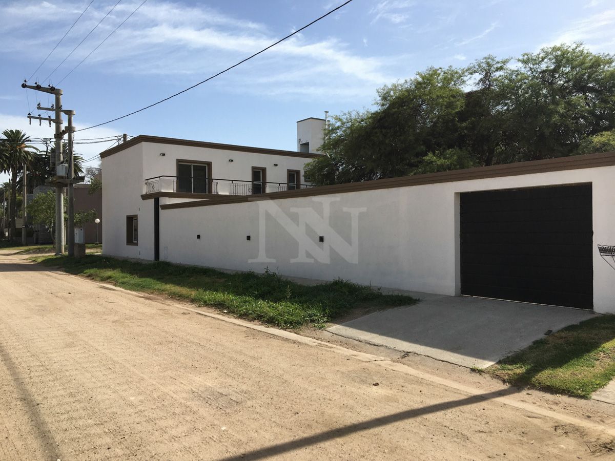 Casa en alquiler La Reserva 4 ambientes