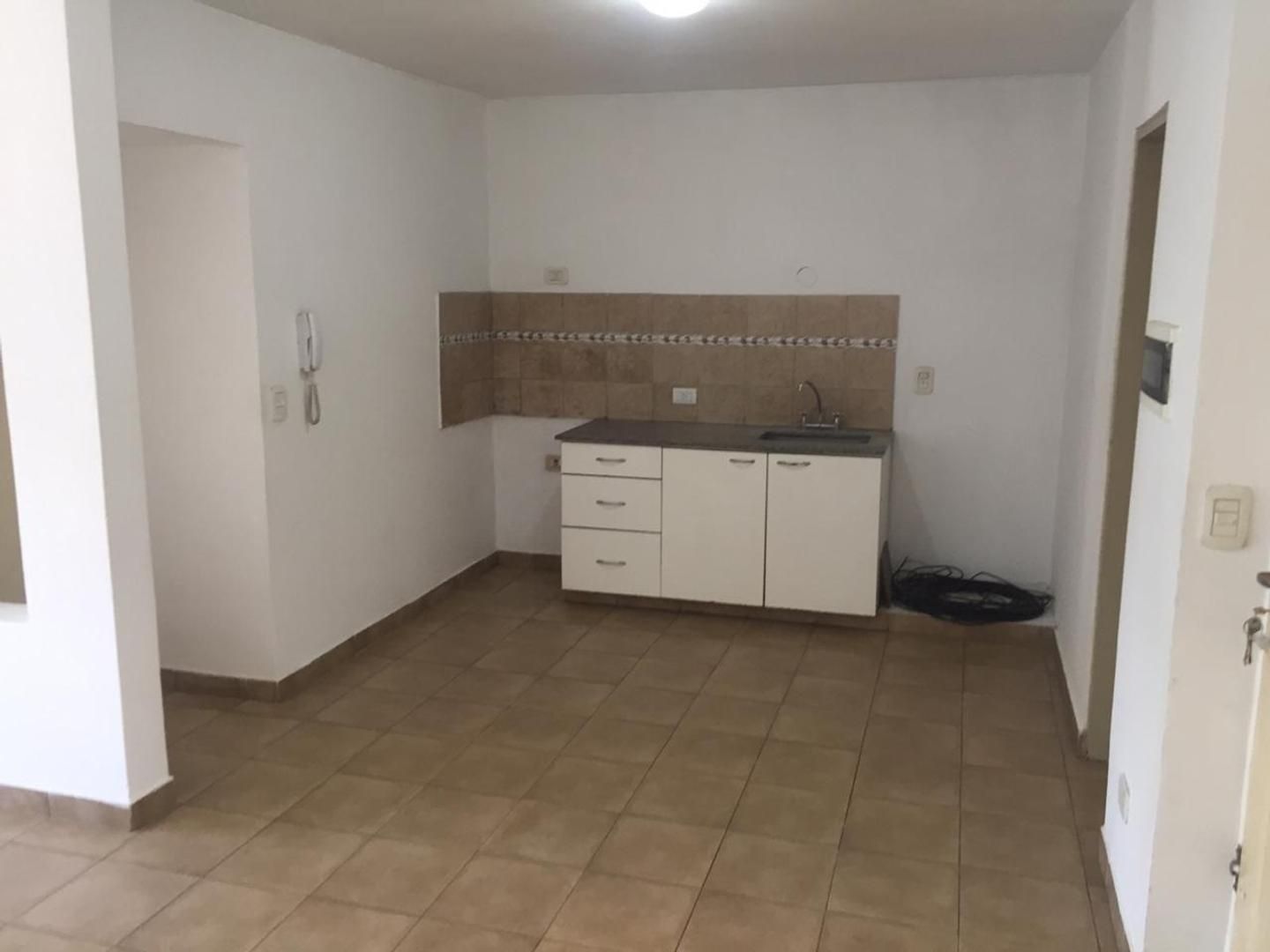 ALQUILER DE DEPARTAMENTO EN José C Paz - José C Paz - 8