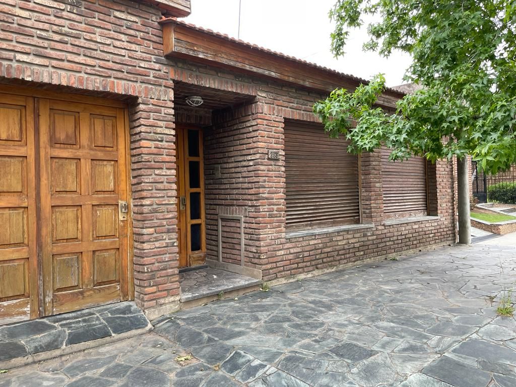 Casa en SUAREZ 200