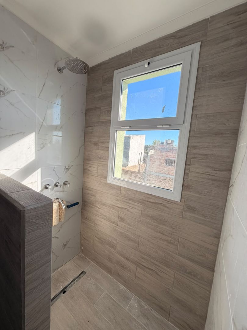 Casa en Venta en Fernandez Oro, Rio Negro