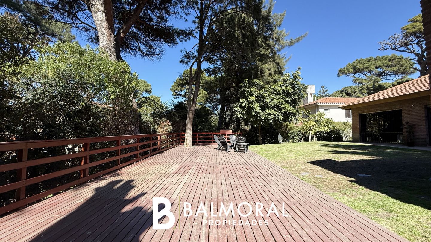 VENTA DE CASA EN Pinamar - Centro - 23