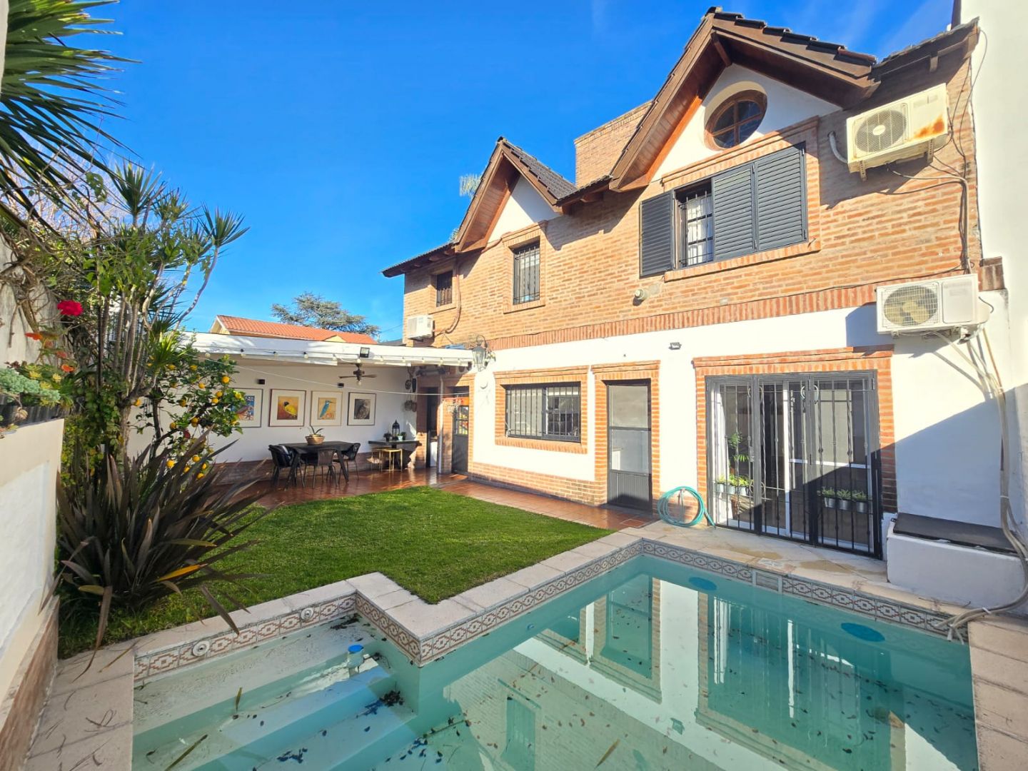 Casa en venta Ciudad Jardín Lomas 4 ambientes