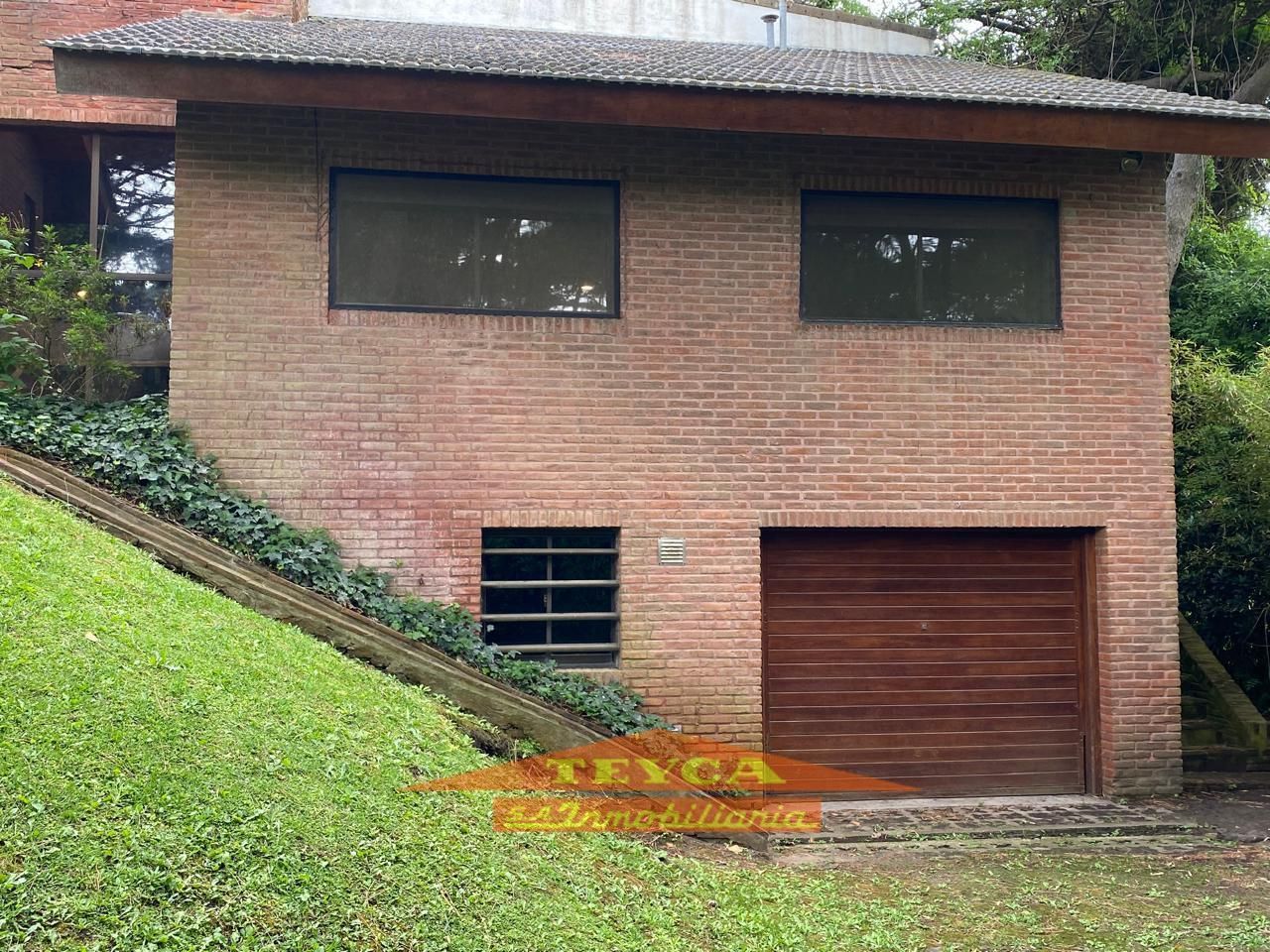 Casa en venta Lasalle 4 ambientes