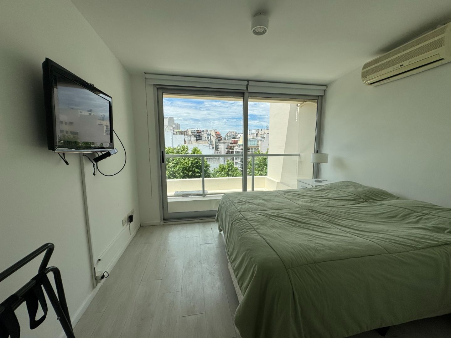 Departamento en Laprida 1700
