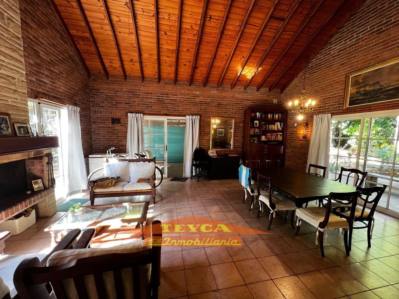 Casa en venta Lasalle 5 ambientes