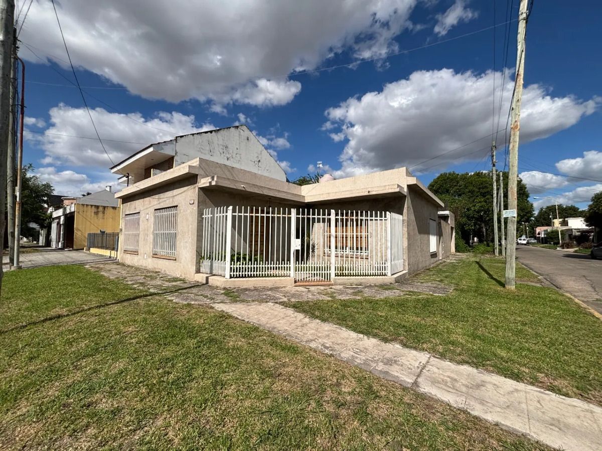 Casa en Triunvirato 3200