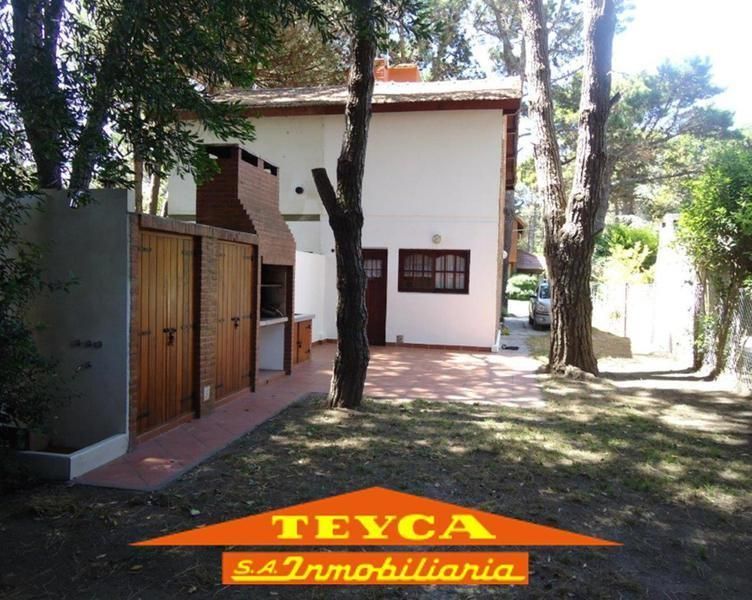 Casa en venta Lasalle 3 ambientes