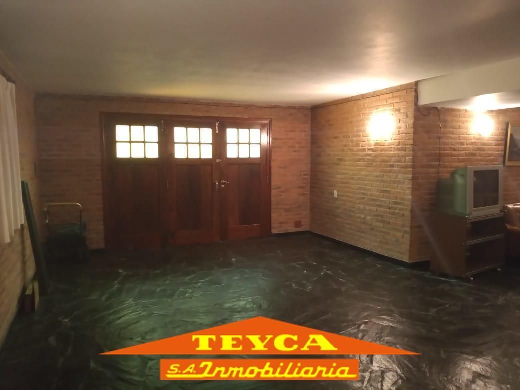 Casa en venta Lasalle 4 ambientes