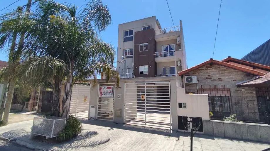 Departamento en Vacca, A 400
