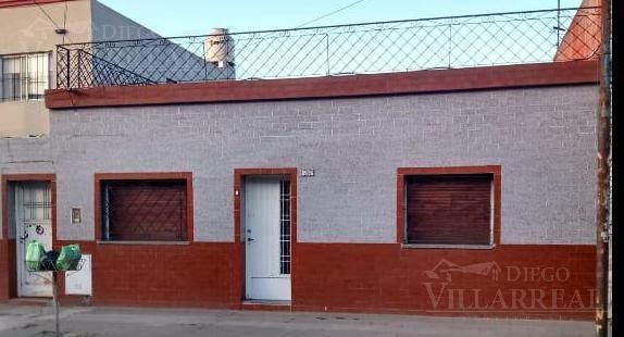 Casa en Intendente Rafae 1300