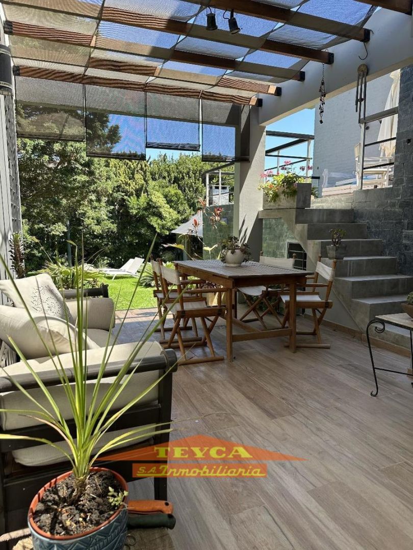 Casa en venta Lasalle 10 ambientes