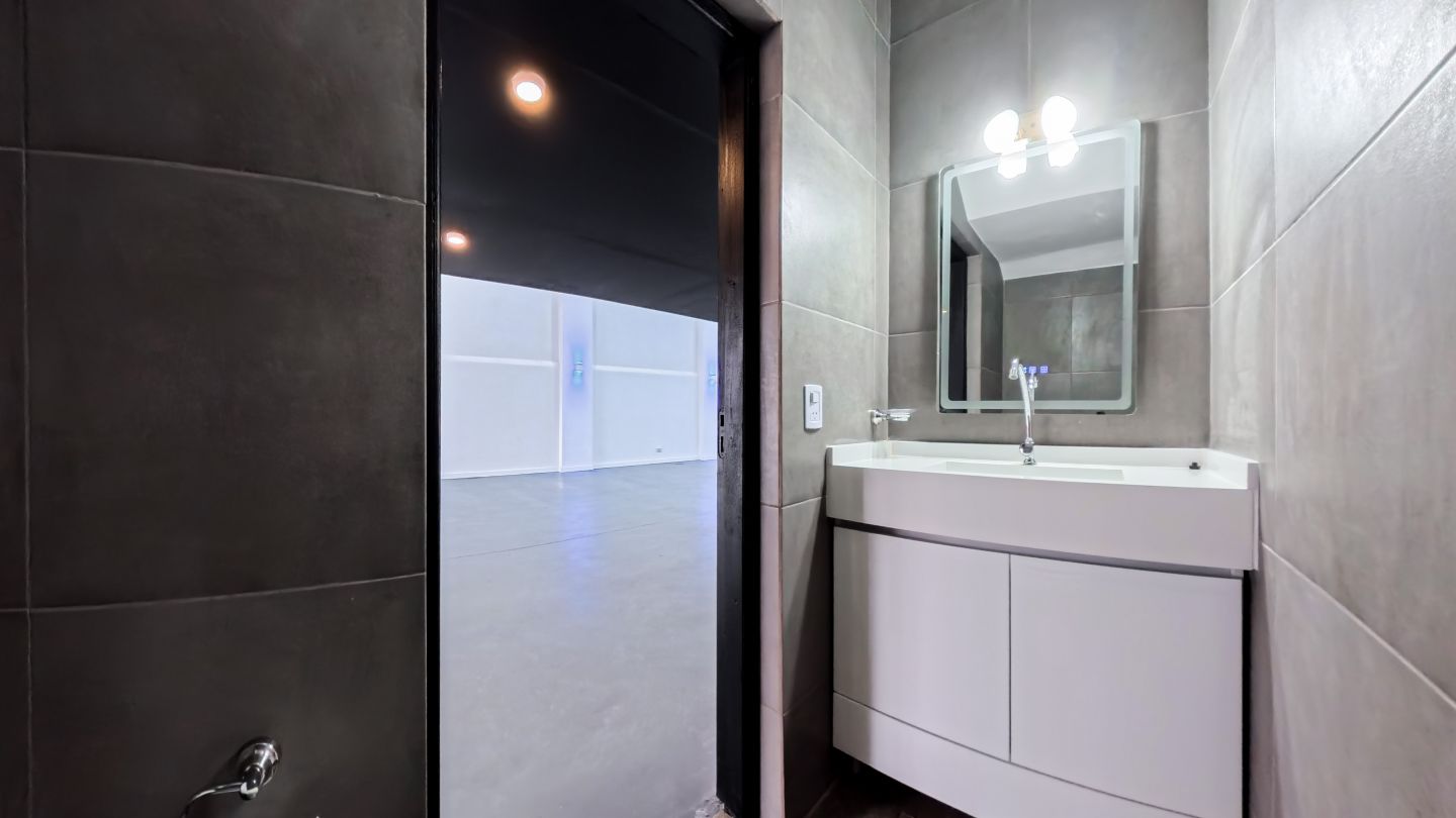 Local Comercial en Venta en Almirante Brown, G.B.A. Zona Sur