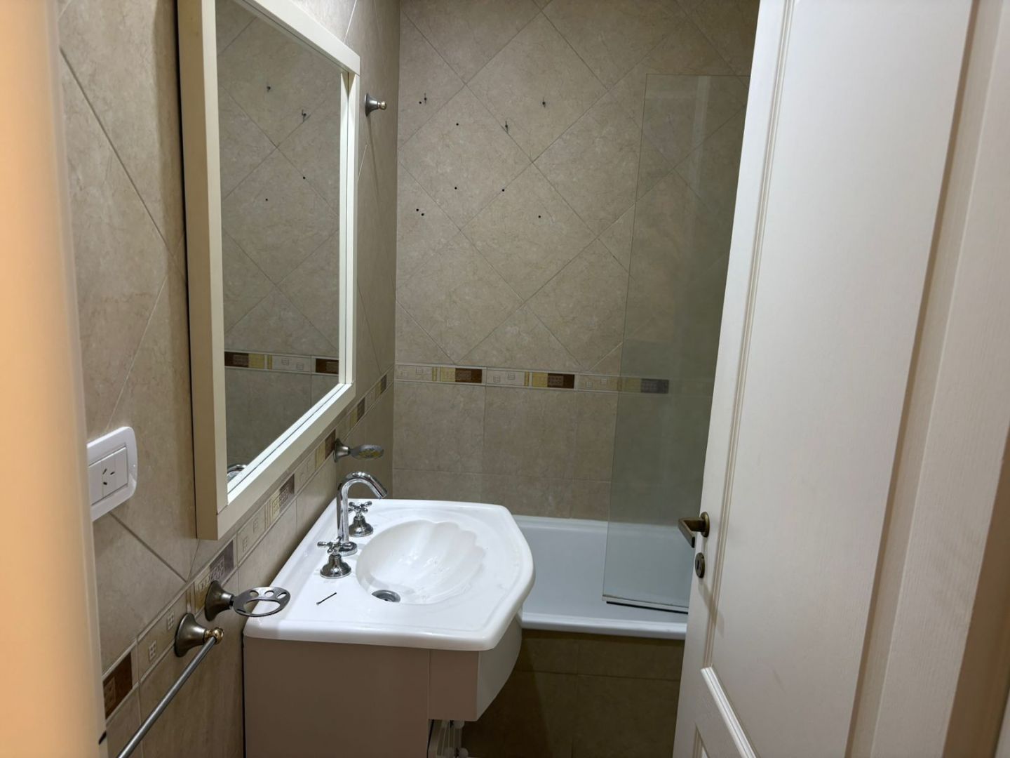 ALQUILER DE CASA EN Ituzaingó - María del Parque - 23