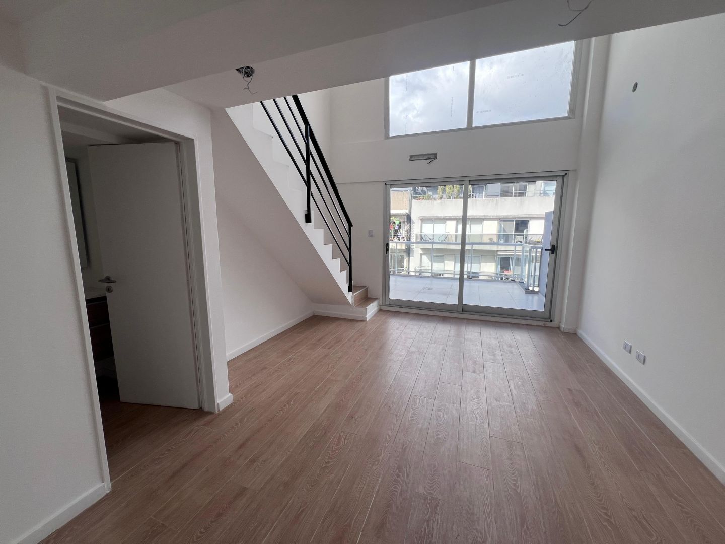 Departamento en Franklin Delano 1500