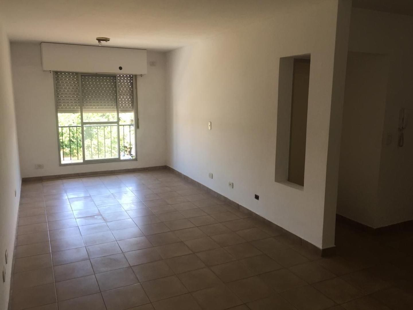 ALQUILER DE DEPARTAMENTO EN José C Paz - José C Paz - 4