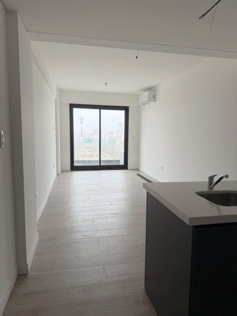 Departamento en Av. Independenci 2500