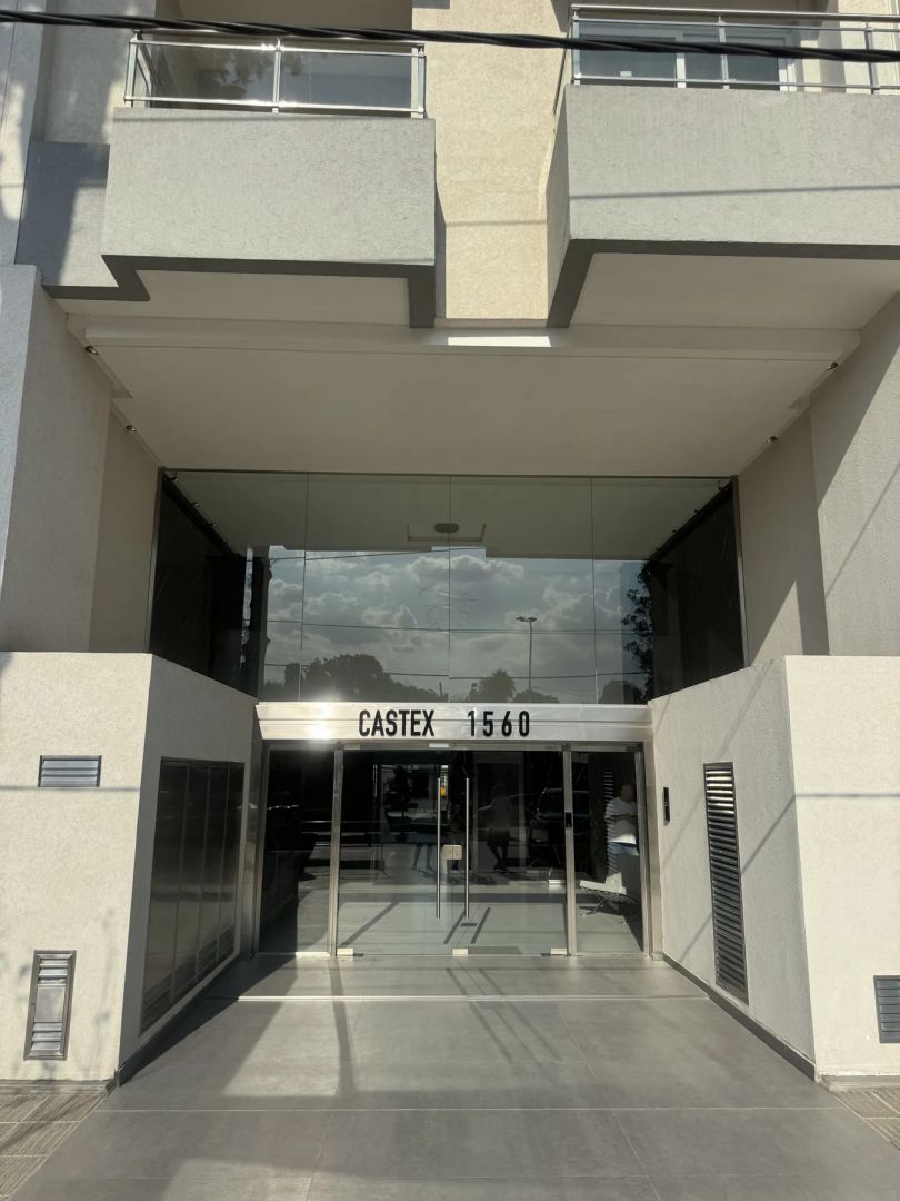 Departamento en Canning Center