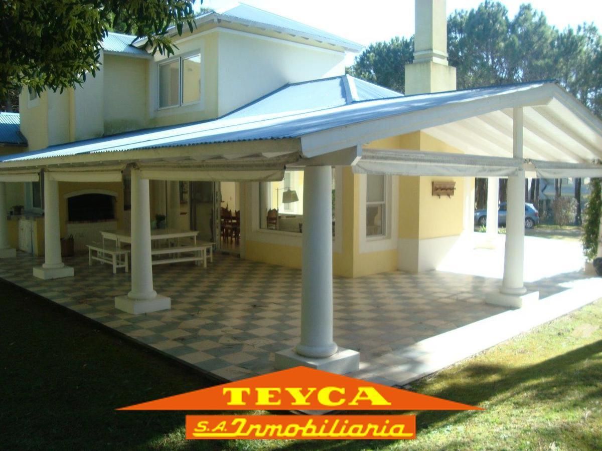 Casa en venta Pinamar Chico 5 ambientes