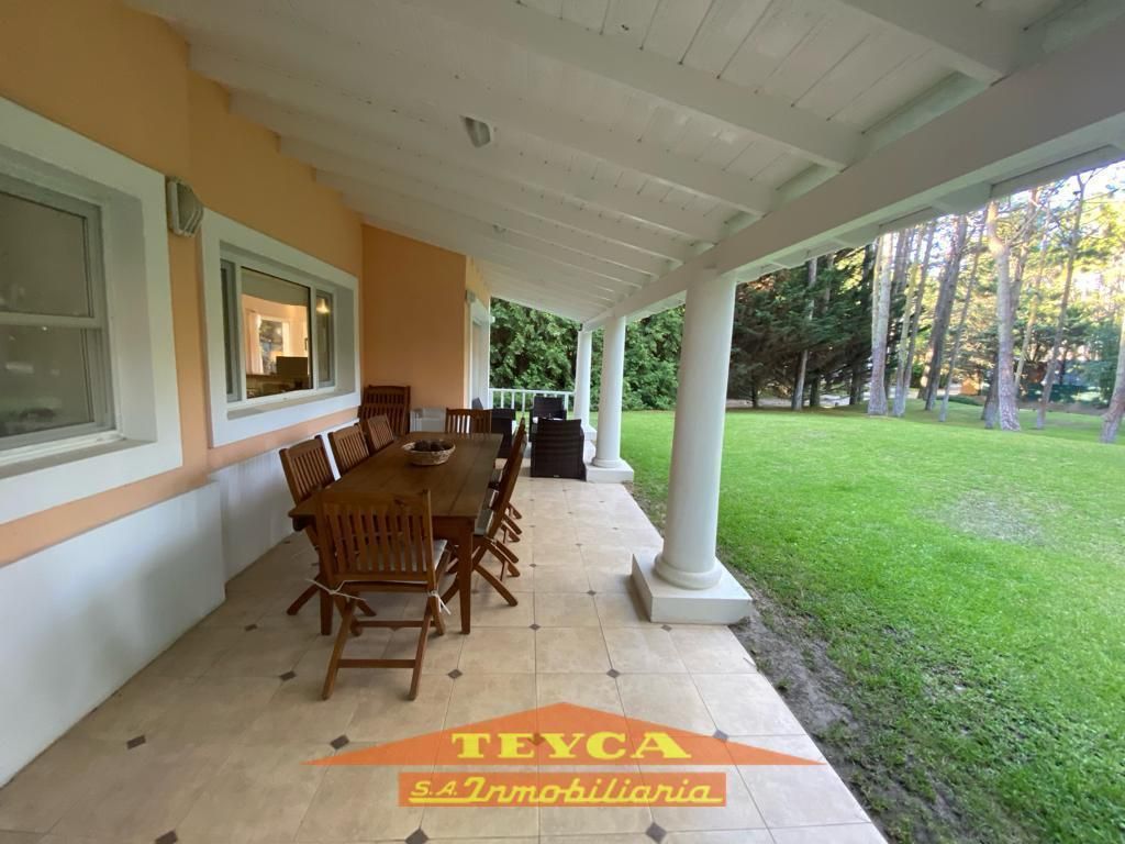 Casa en venta Pinamar Chico 4 ambientes