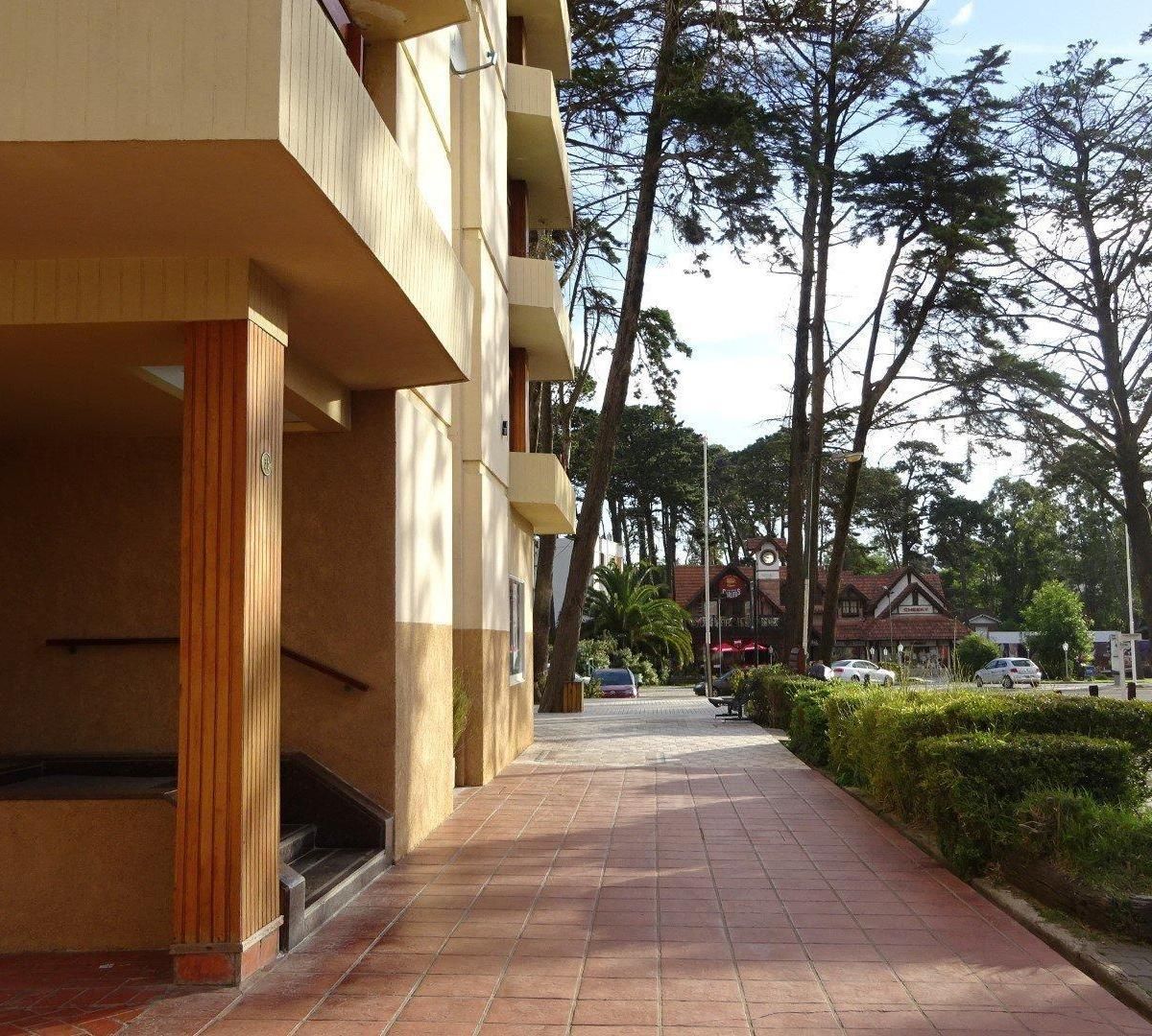 VENTA DE DEPARTAMENTO EN Pinamar - Centro Playa - 2