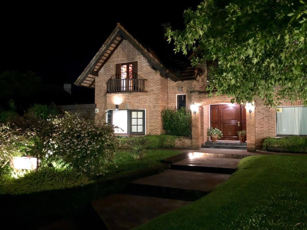 Casa en venta en Solanas, Punta Ballena de 5 dormitorios - BEBA PAEZ VILARO