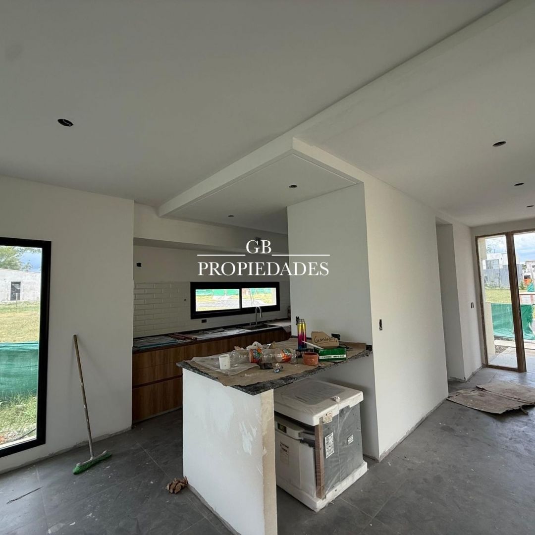 VENTA DE CASA EN Pilar - Santa Sofia - 6