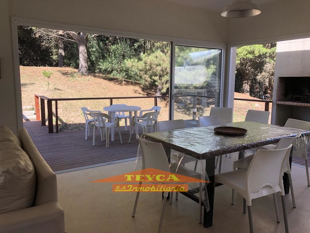 Casa en venta  4 ambientes