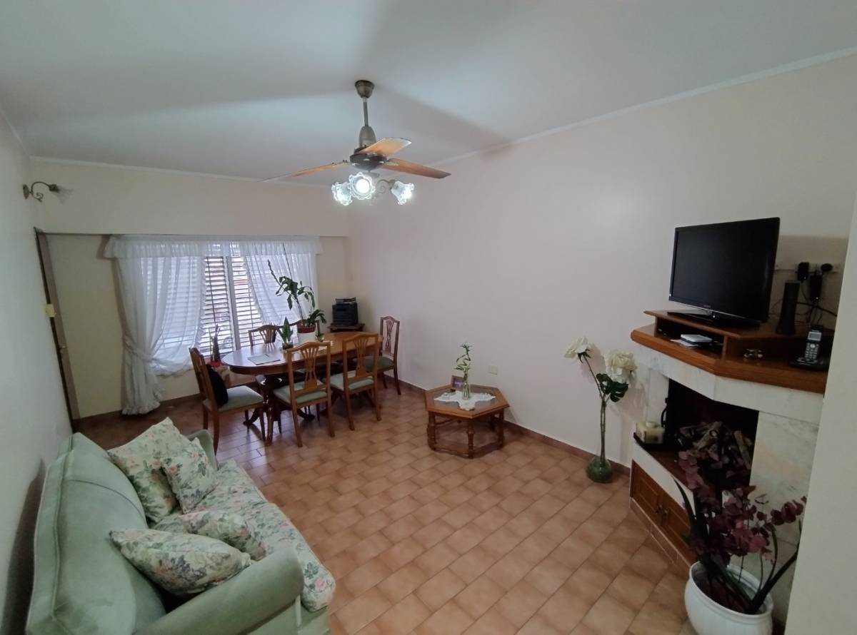 32 e/ 131 y 132. PH en venta - 4