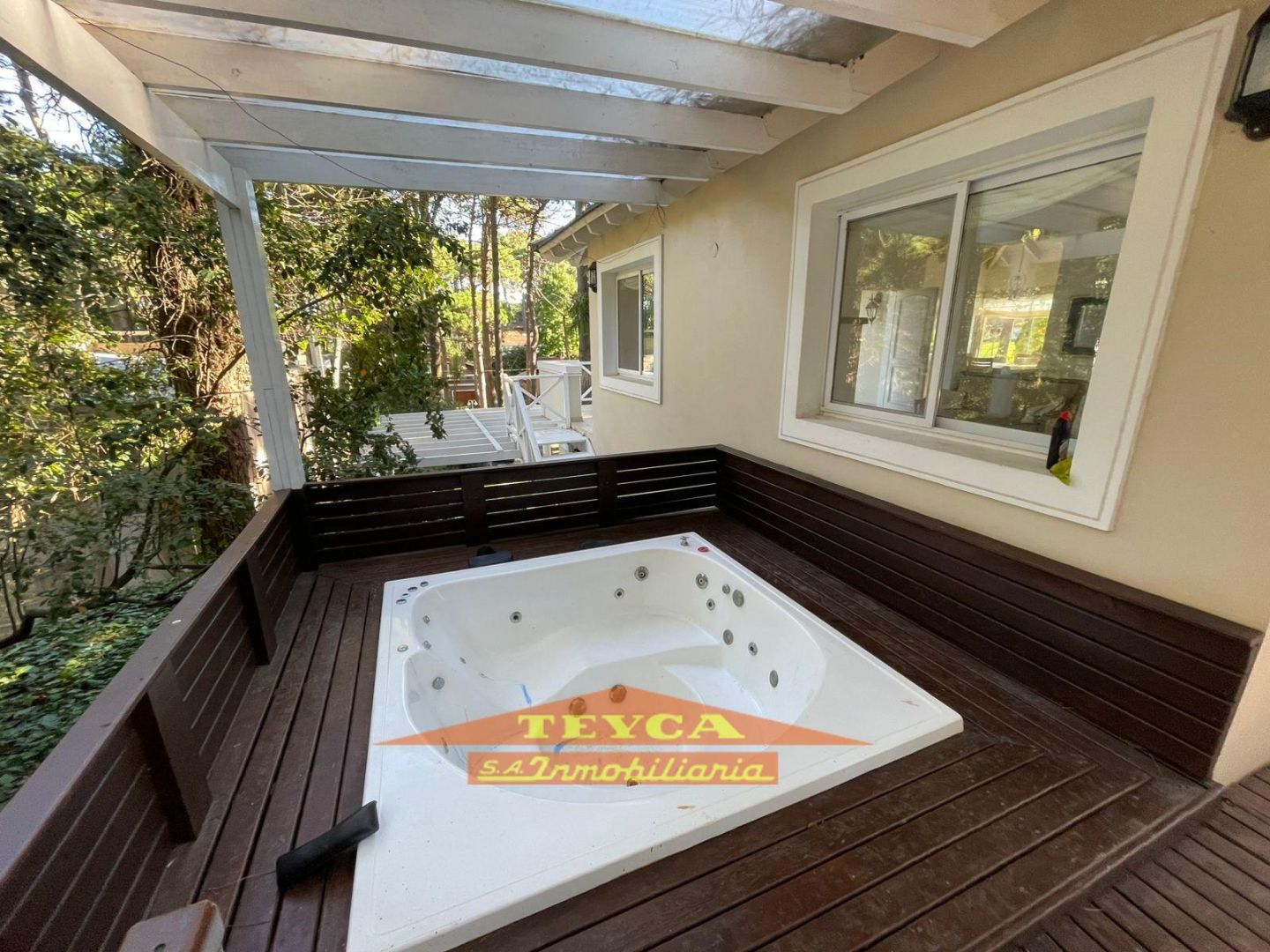 Casa en venta Lasalle 5 ambientes