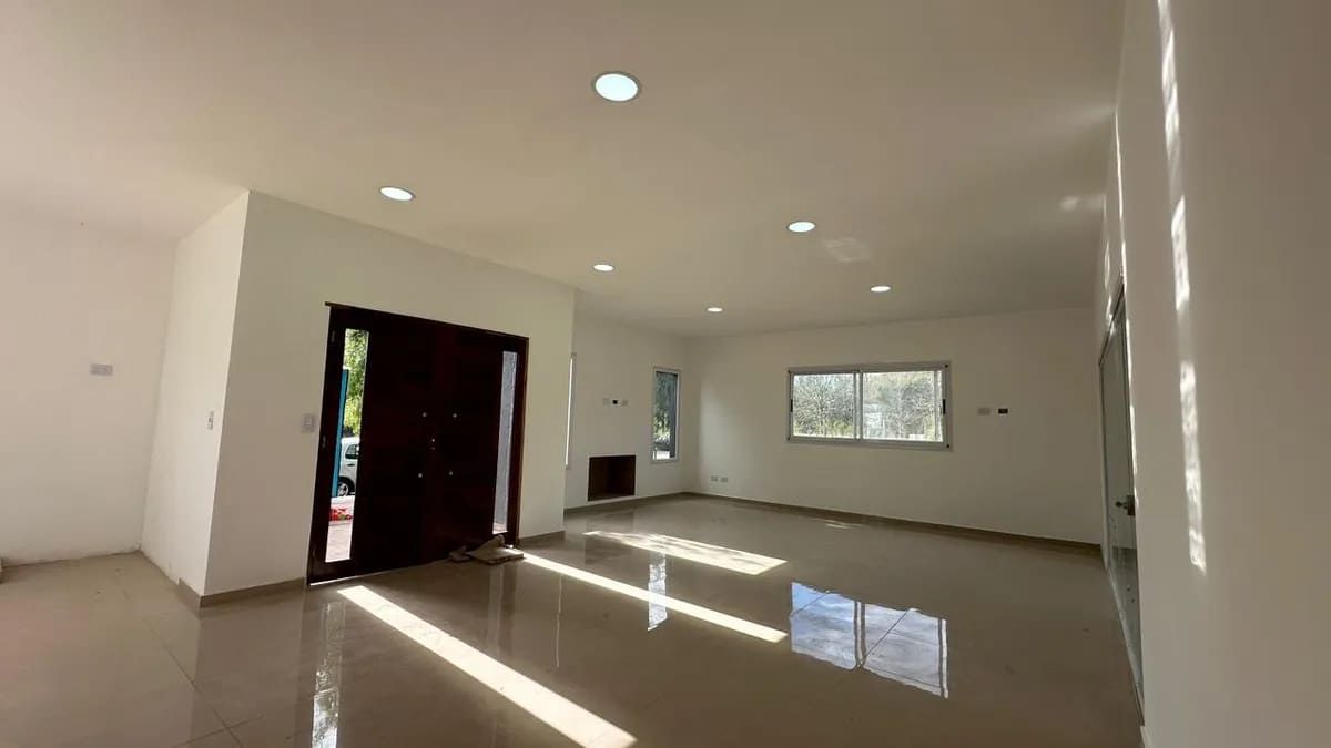 VENTA DE CASA EN Presidente Perón - Santo Domingo - 8