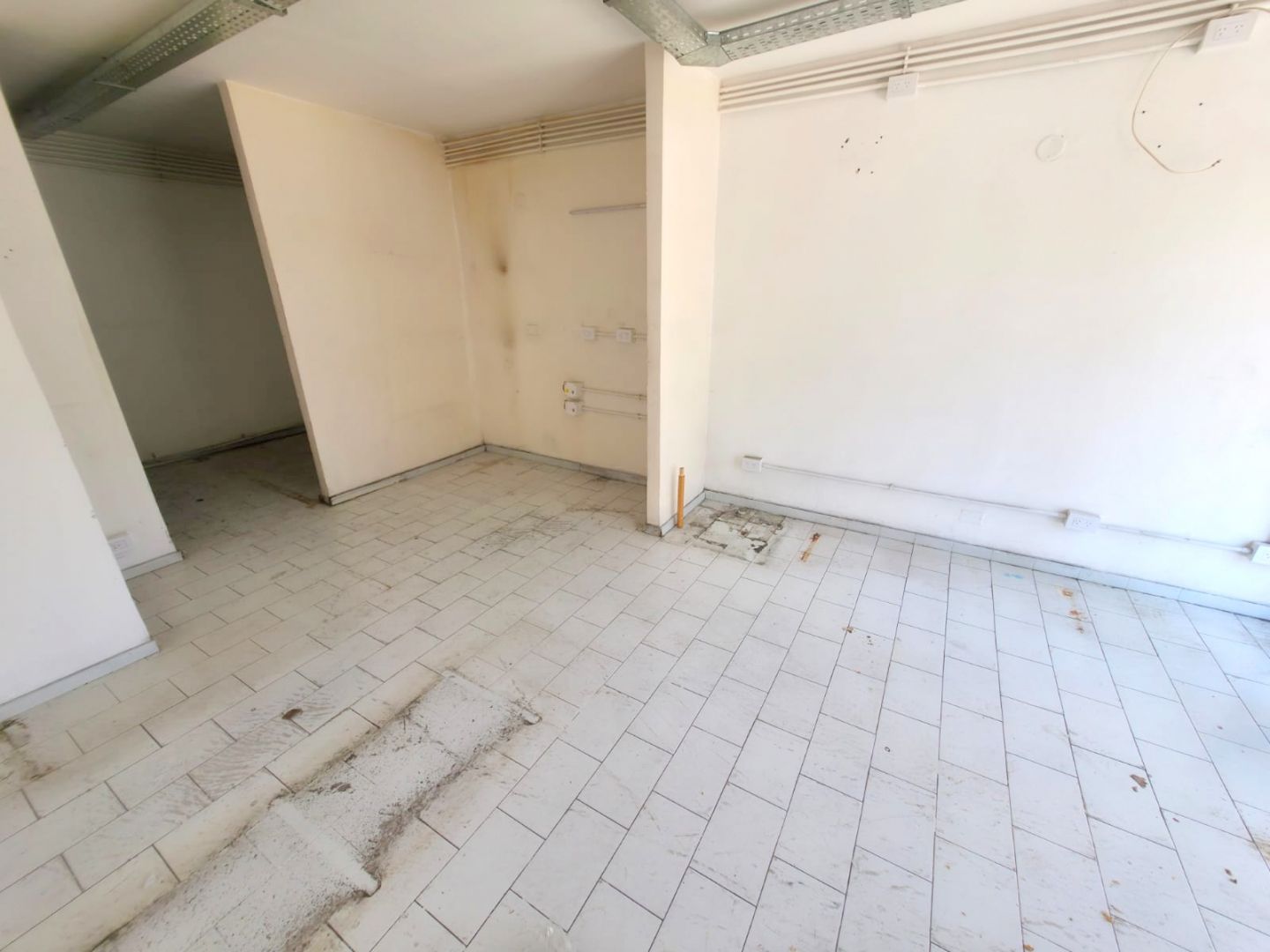 Local Comercial en Alquiler en General San Martin, G.B.A. Zona Norte