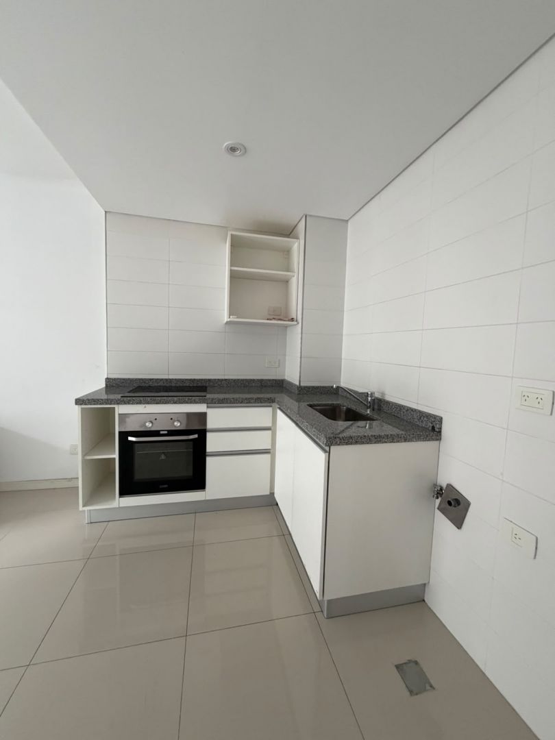 Departamento en AV. JUAN B. ALBE 800