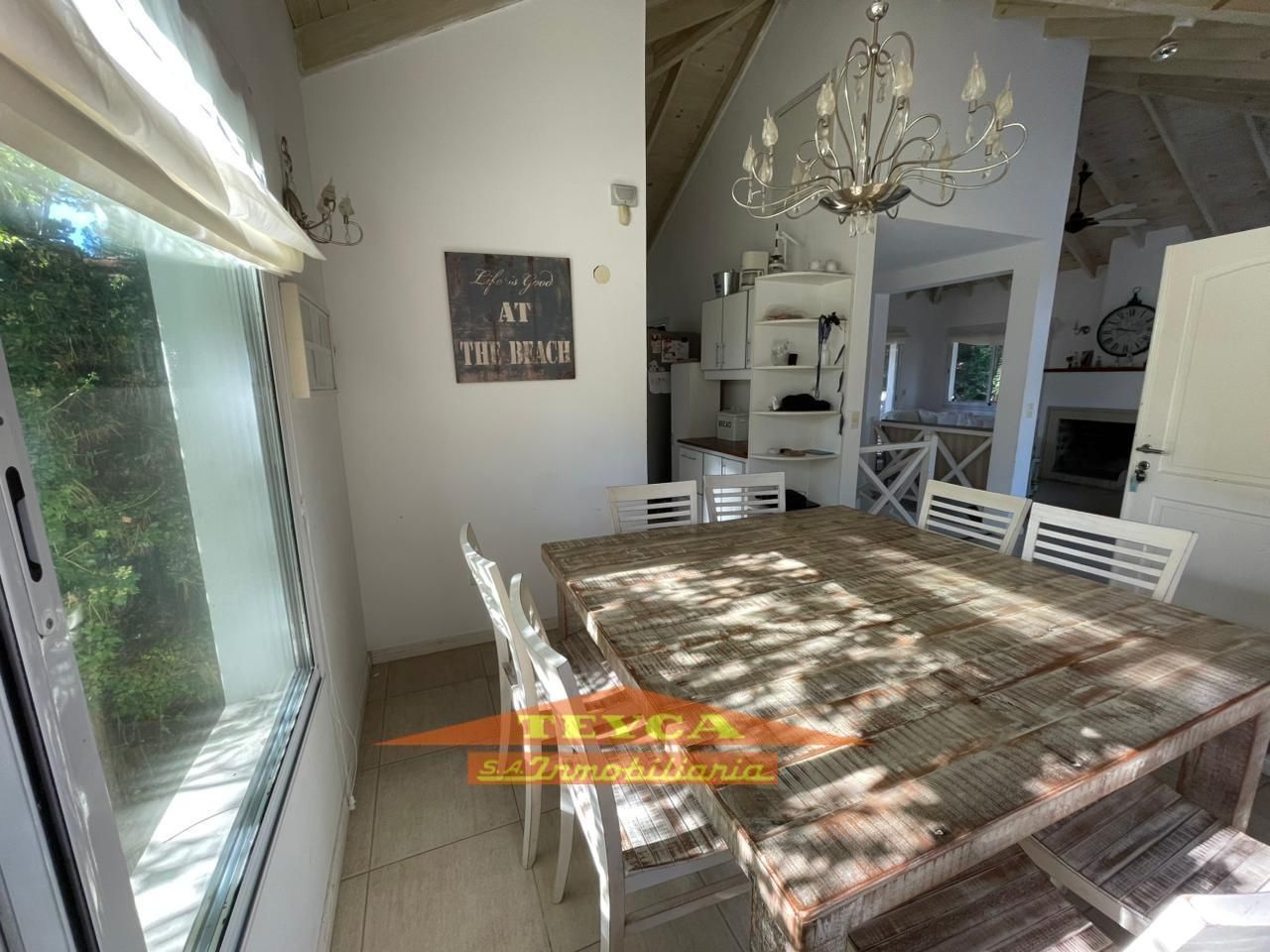 Casa en venta Lasalle 5 ambientes