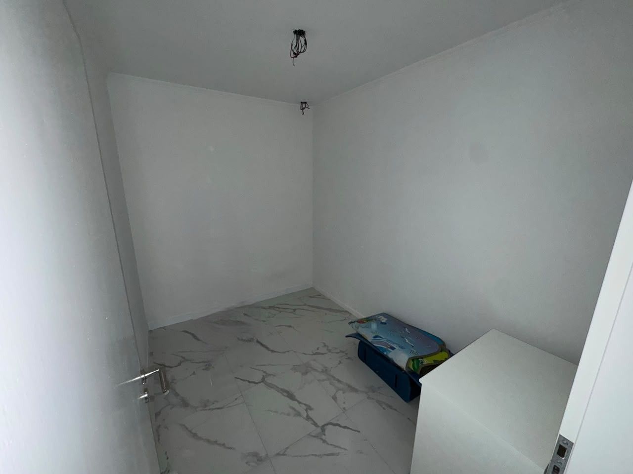 Oficina en H. Irigoyen 500