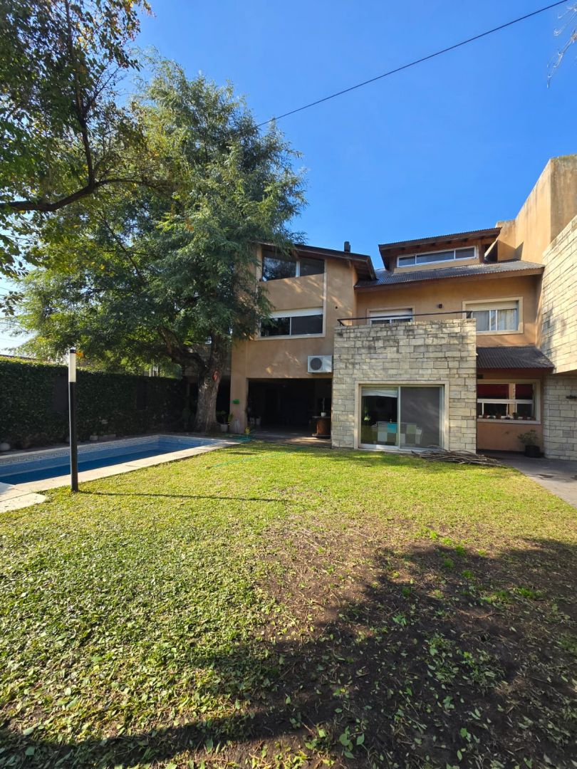 Casa en venta Ciudad Jardín Lomas 7 ambientes